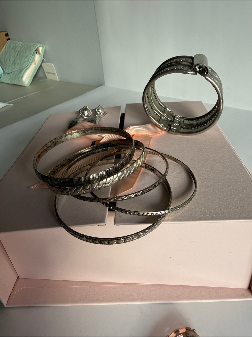 Set of 5 Silver Plate Bangle Bracelets Mixed Texture Stack Boho - Picture 13 of 16